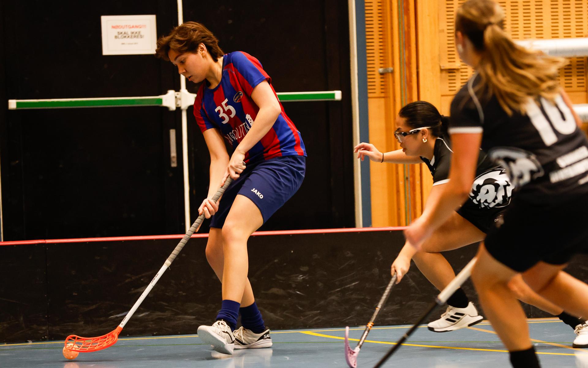 Bilder fra eliteserien for kvinner og oppgjøret mellom Monolitten og Stavanger 22. november 2025.