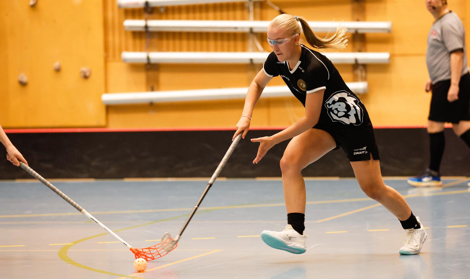 Bilder fra eliteserien for kvinner og oppgjøret mellom Monolitten og Stavanger 22. november 2025.