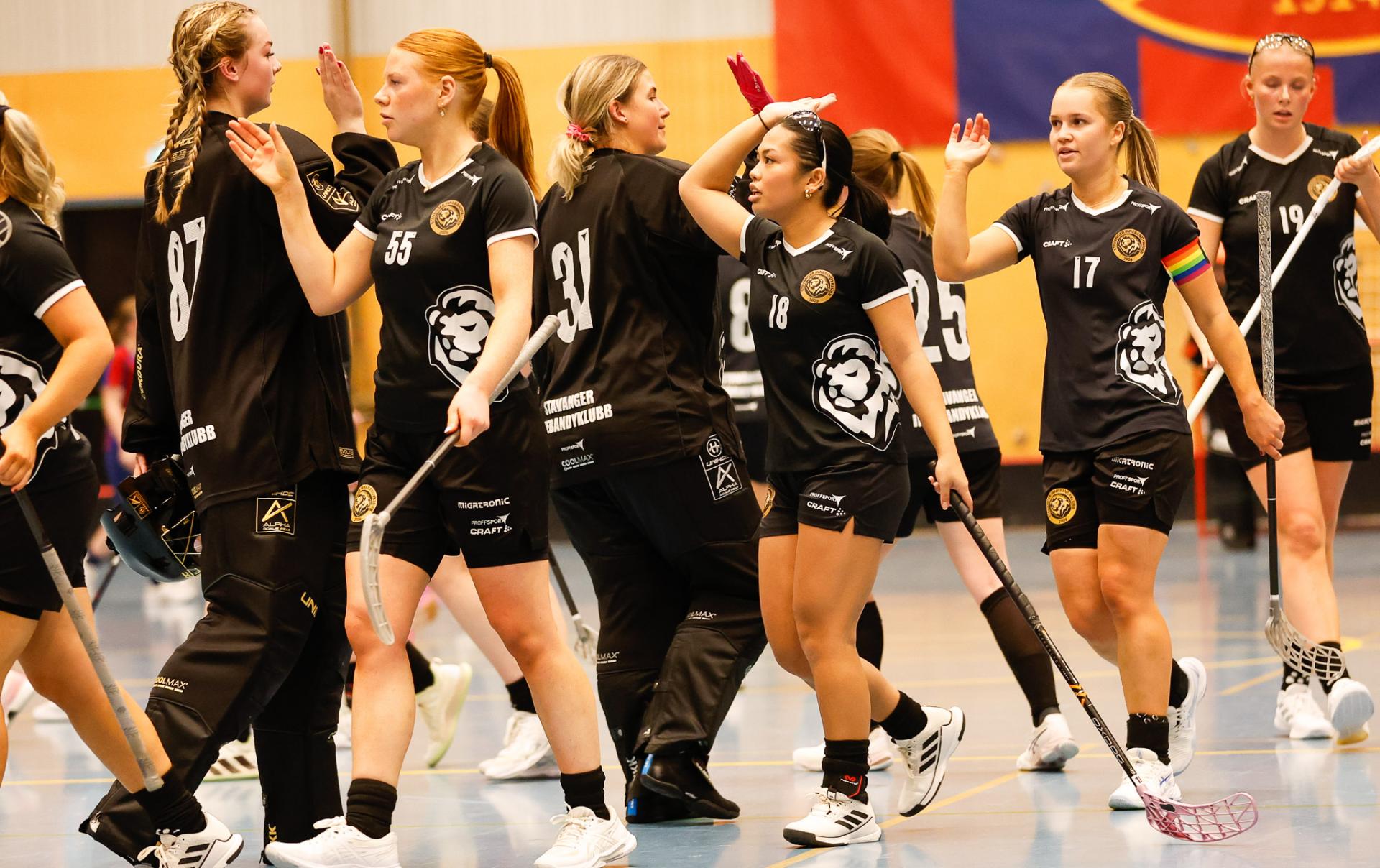 Bilder fra eliteserien for kvinner og oppgjøret mellom Monolitten og Stavanger 22. november 2025.