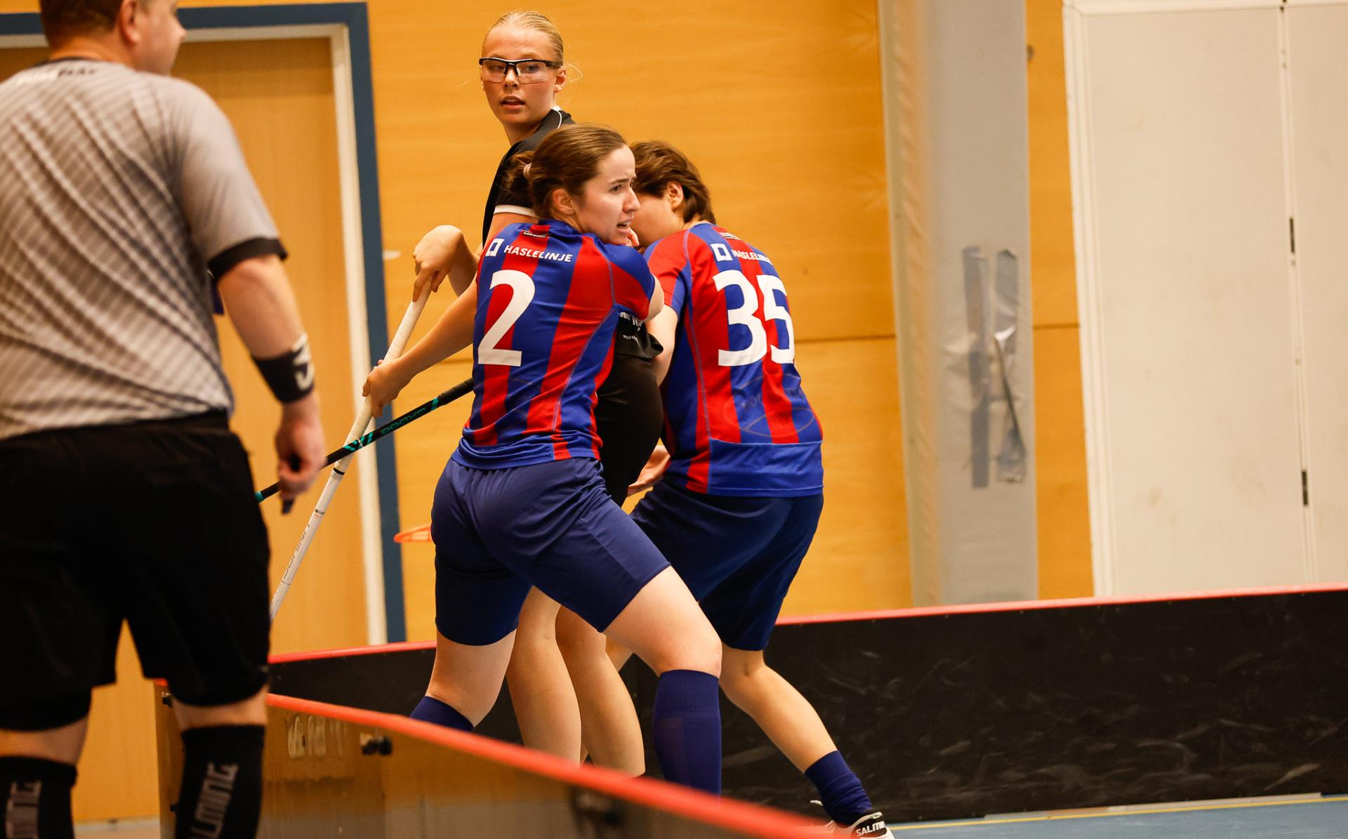 Bilder fra eliteserien for kvinner og oppgjøret mellom Monolitten og Stavanger 22. november 2025.