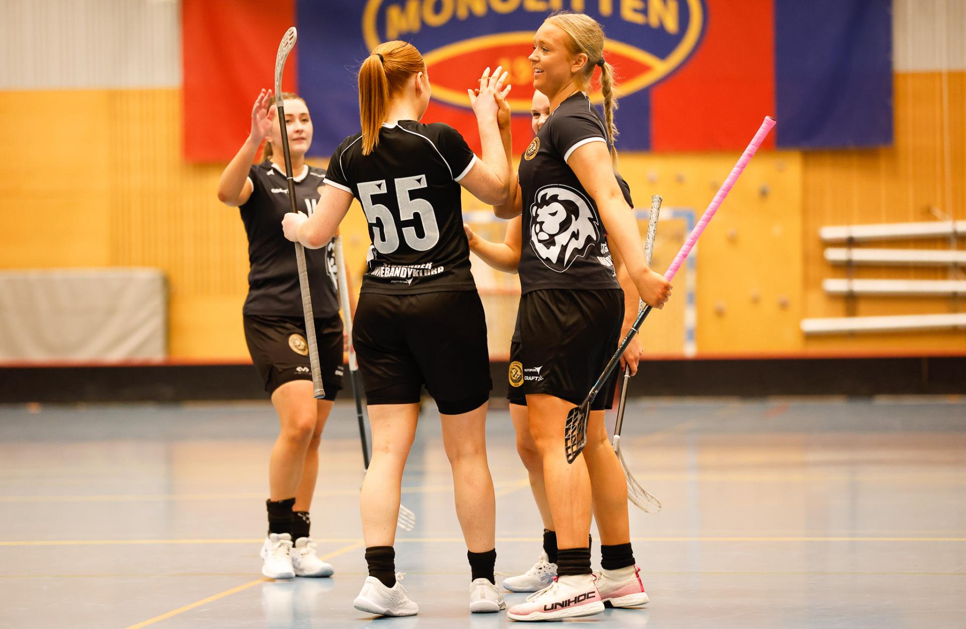 Bilder fra eliteserien for kvinner og oppgjøret mellom Monolitten og Stavanger 22. november 2025.