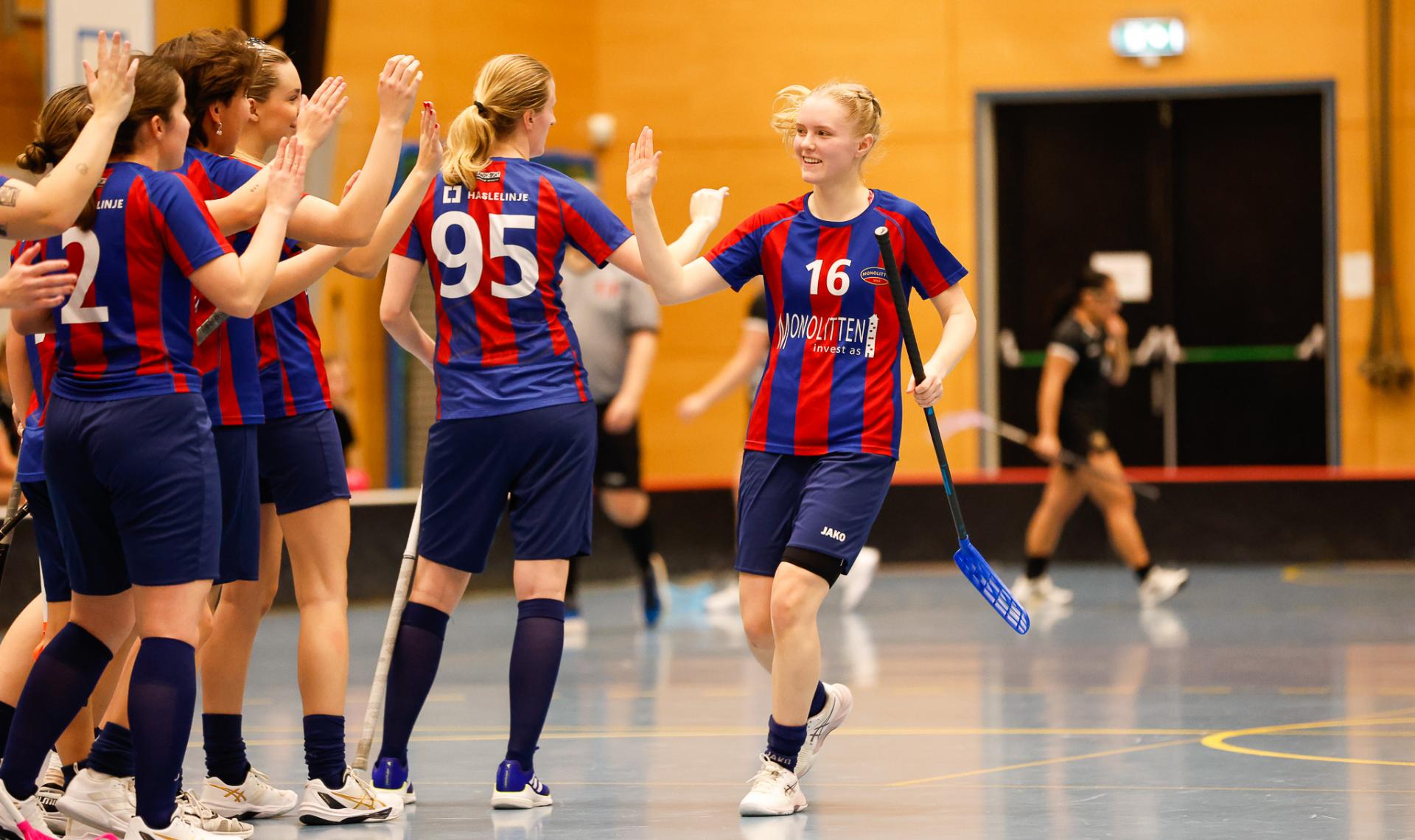 Bilder fra eliteserien for kvinner og oppgjøret mellom Monolitten og Stavanger 22. november 2025.