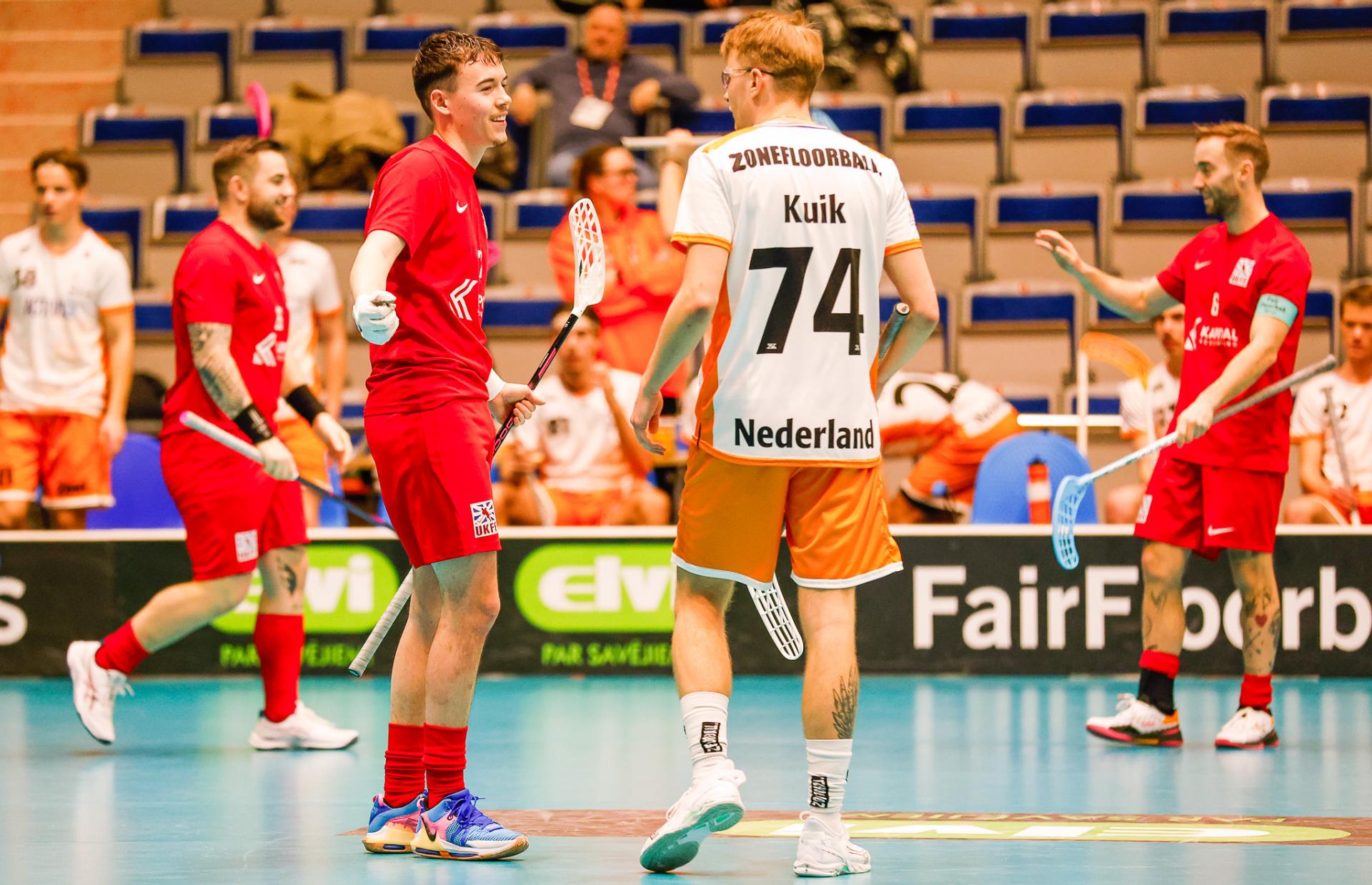 Bilder fra Liepājas Olimpiskais Centrs og VM-kvalifiseringen i 2026 mellom Storbritannia og Nederland 6. februar 2026.