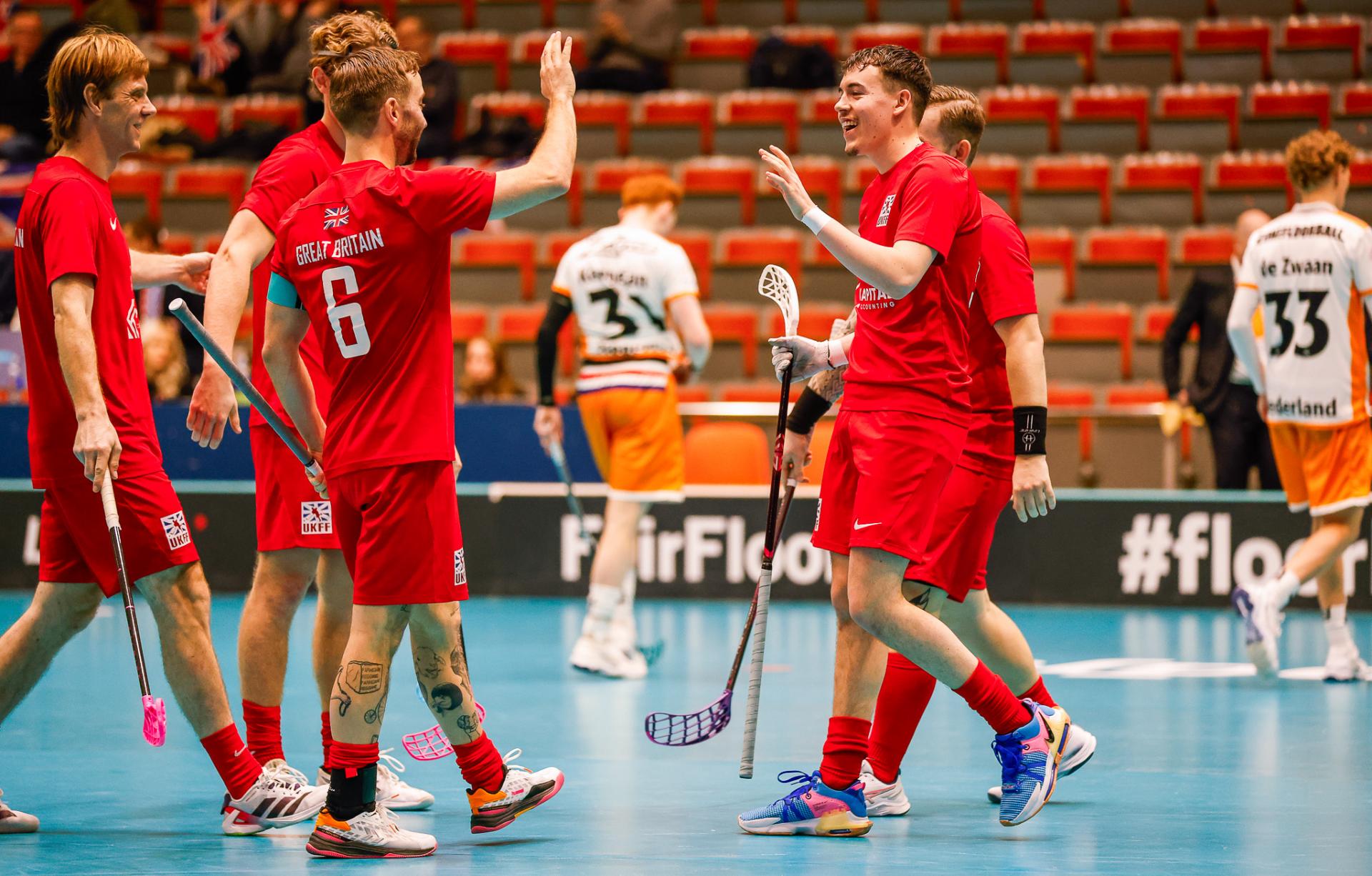 Bilder fra Liepājas Olimpiskais Centrs og VM-kvalifiseringen i 2026 mellom Storbritannia og Nederland 6. februar 2026.