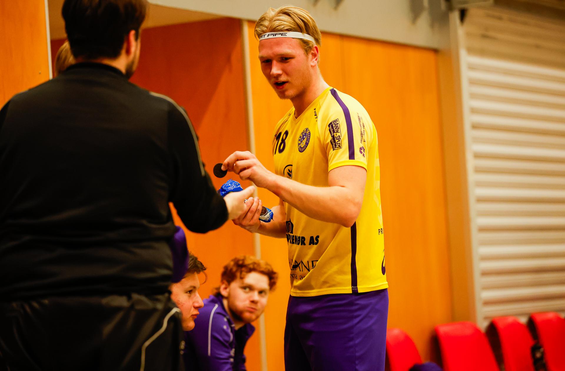 Bilder fra andre semifinalekamp mellom Sveiva og Tunet 23. mars 2026.