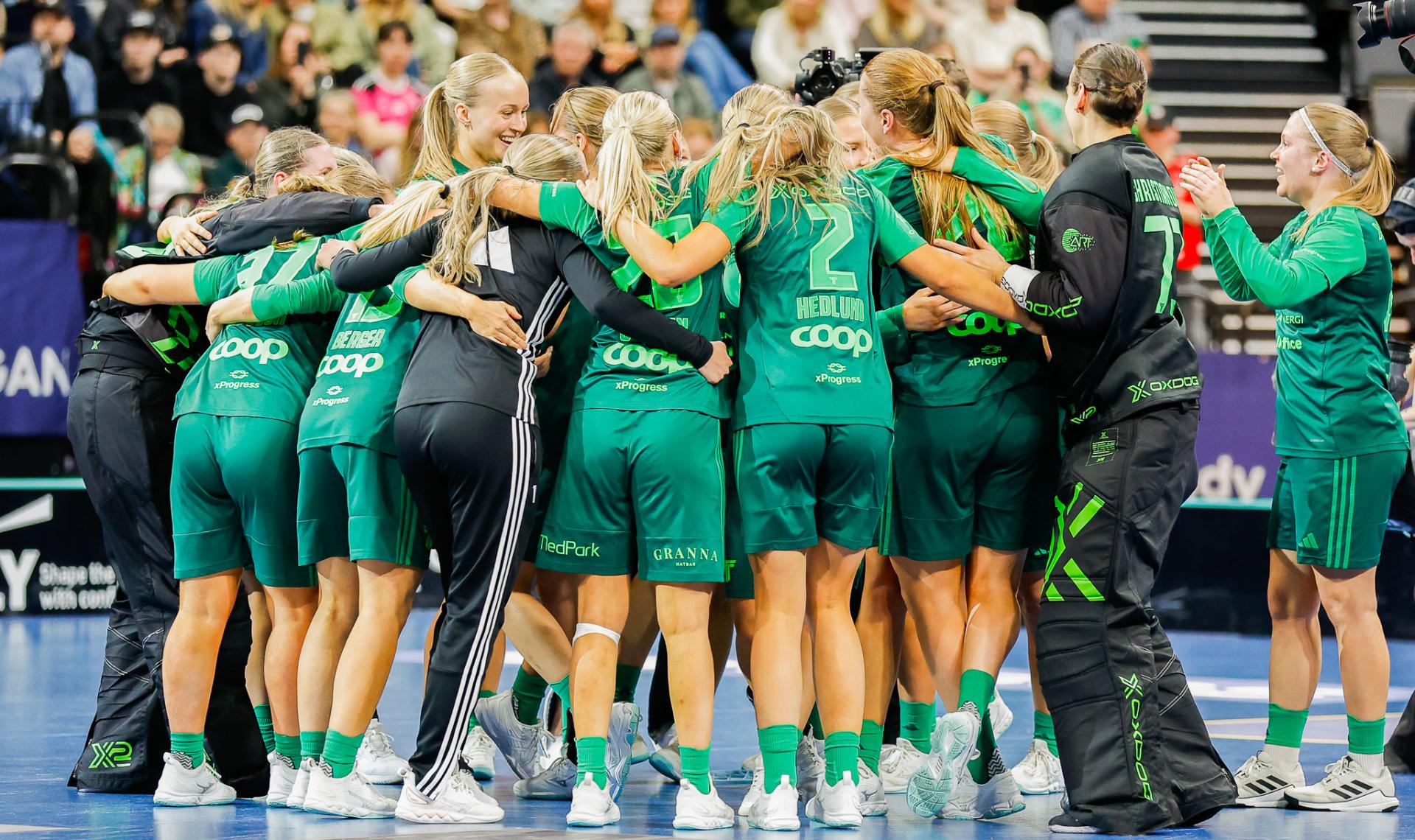 Bilder fra SM-finalen for kvinner mellom Team Thorengruppen og Kalmarsund i Avicii Arena 25. april 2026.