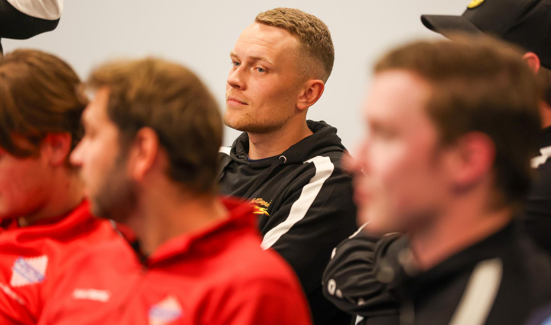Bilder fra kick-off med eliteseriene 31. august 2026 på Ullevål stadion.