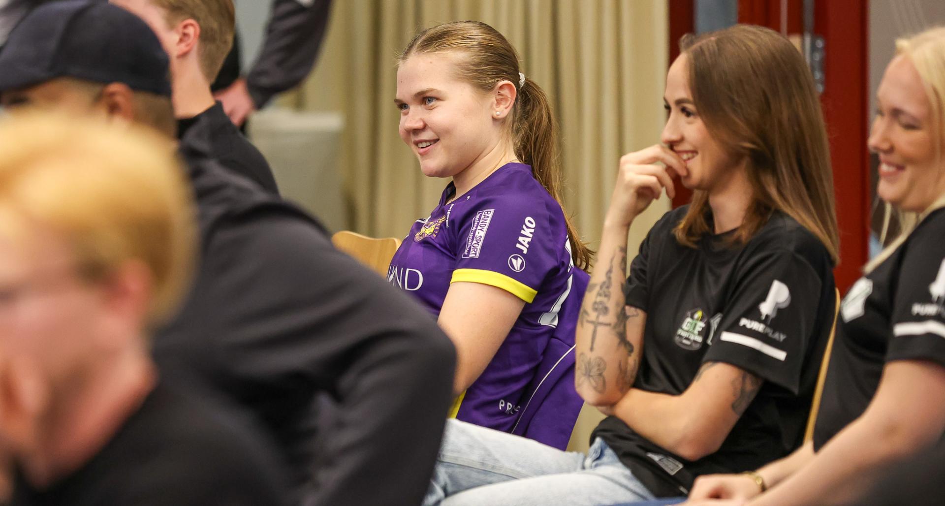 Bilder fra kick-off med eliteseriene 31. august 2026 på Ullevål stadion.