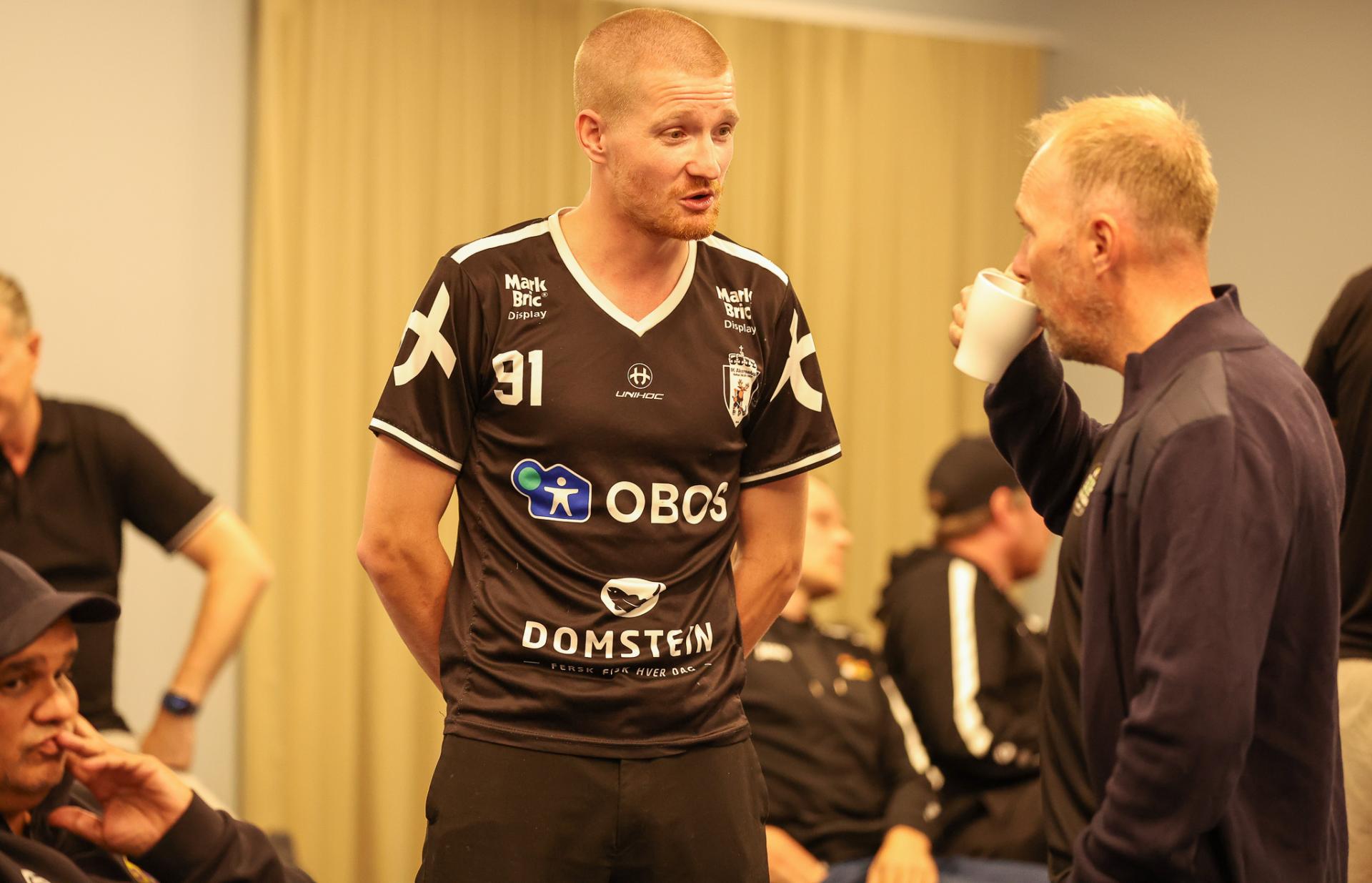 Bilder fra kick-off med eliteseriene 31. august 2026 på Ullevål stadion.