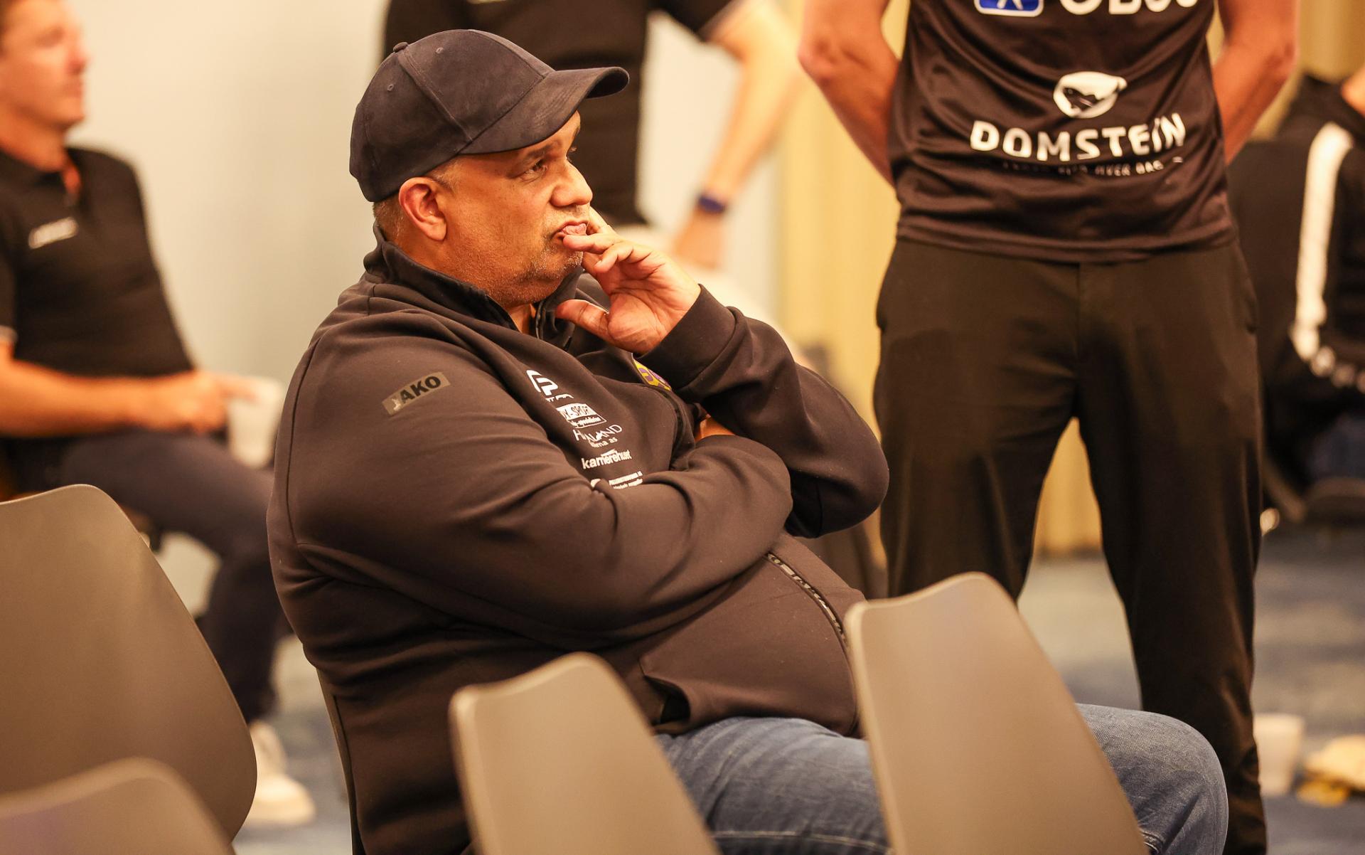 Bilder fra kick-off med eliteseriene 31. august 2026 på Ullevål stadion.