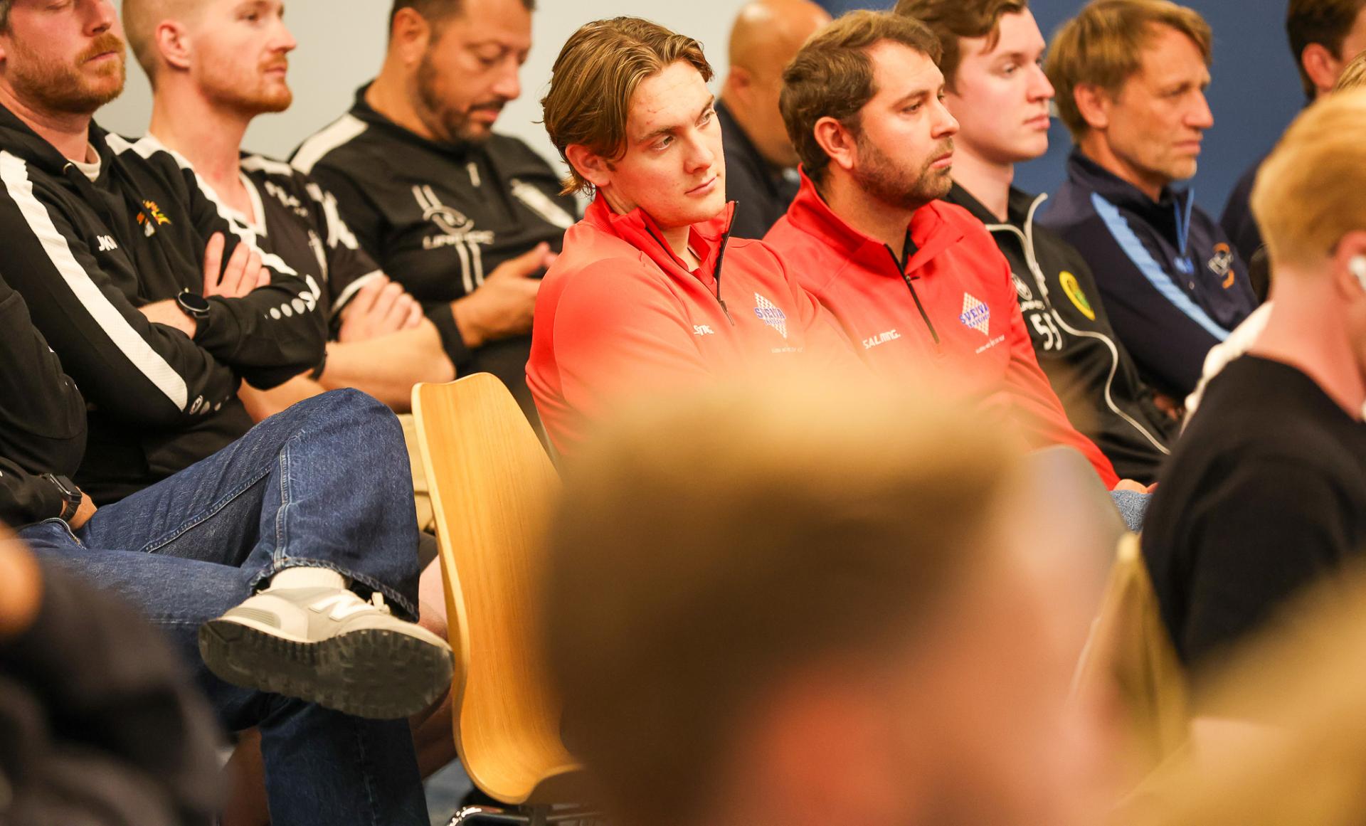 Bilder fra kick-off med eliteseriene 31. august 2026 på Ullevål stadion.