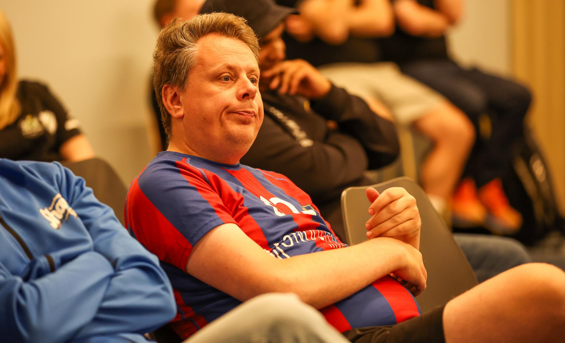 Bilder fra kick-off med eliteseriene 31. august 2026 på Ullevål stadion.