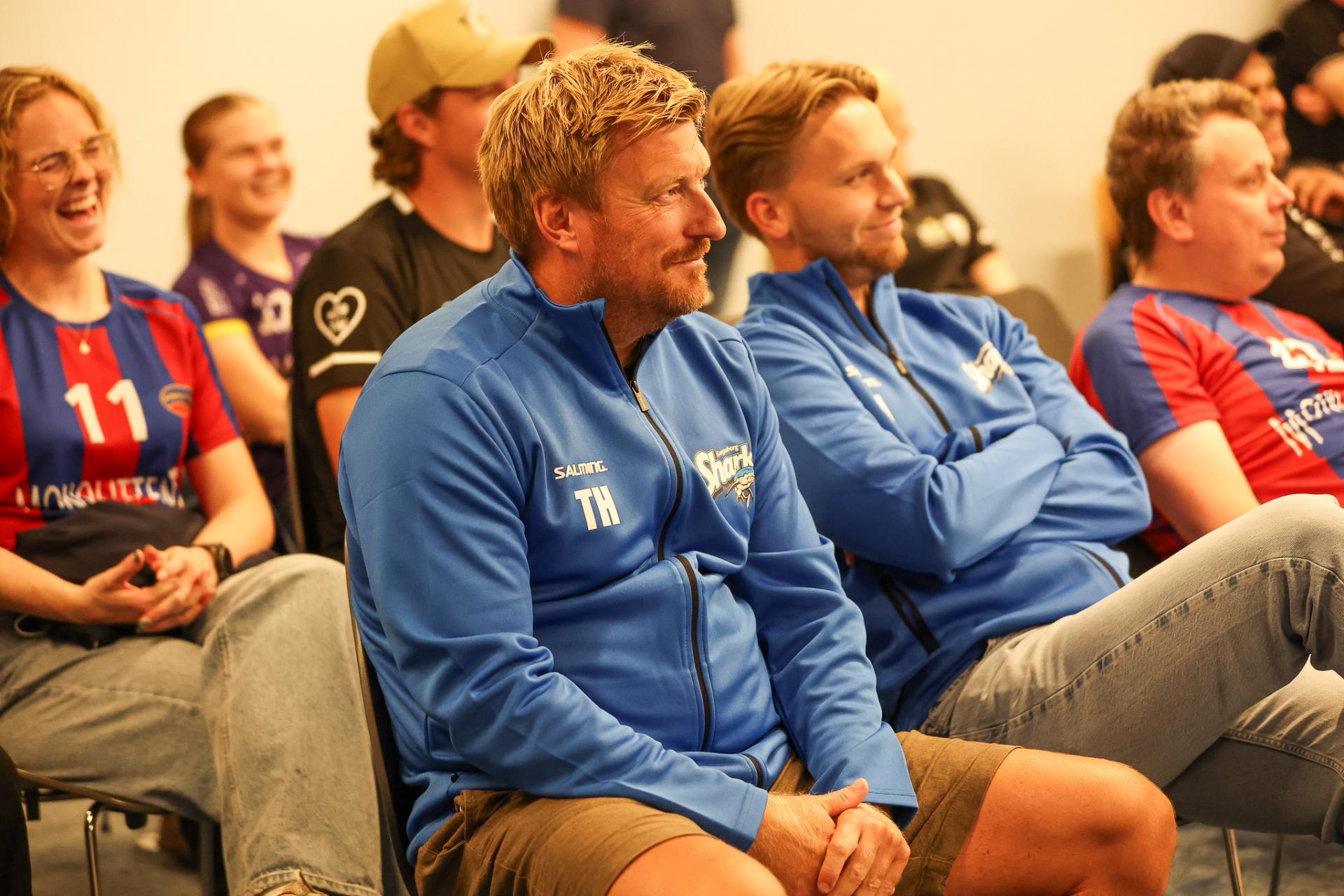Bilder fra kick-off med eliteseriene 31. august 2026 på Ullevål stadion.