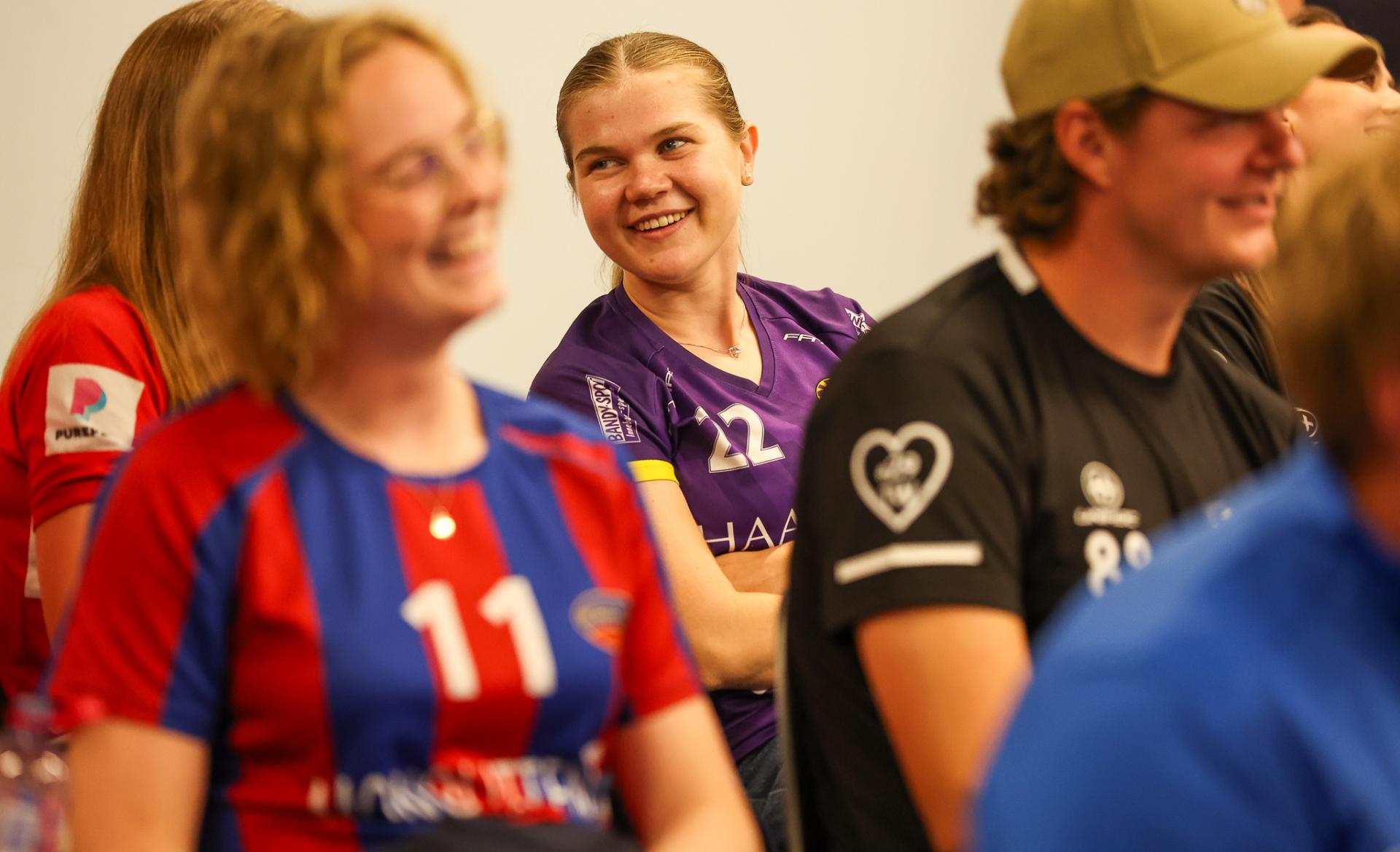 Bilder fra kick-off med eliteseriene 31. august 2026 på Ullevål stadion.