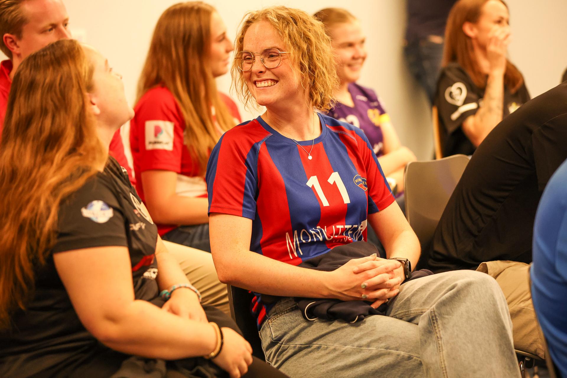 Bilder fra kick-off med eliteseriene 31. august 2026 på Ullevål stadion.