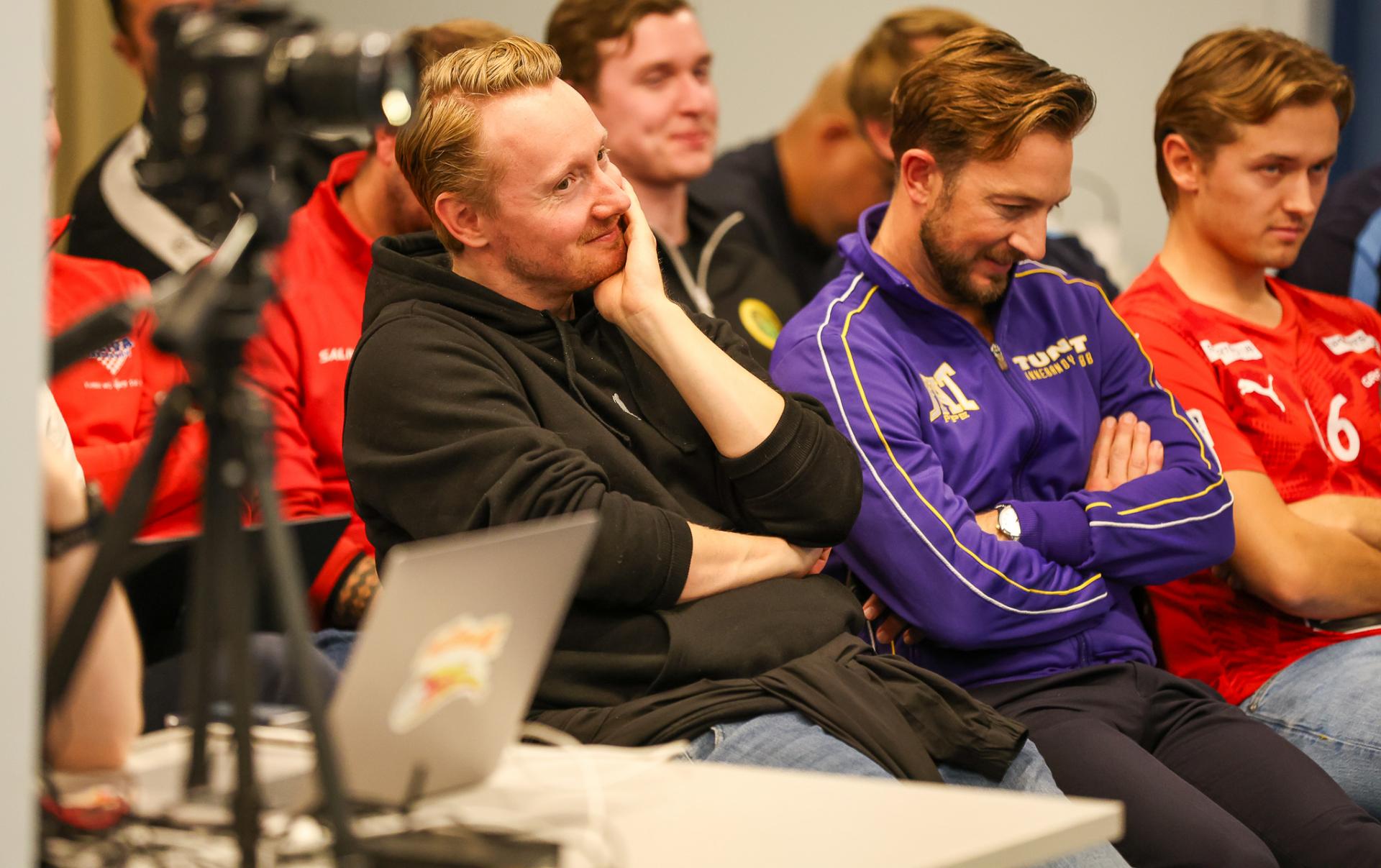 Bilder fra kick-off med eliteseriene 31. august 2026 på Ullevål stadion.