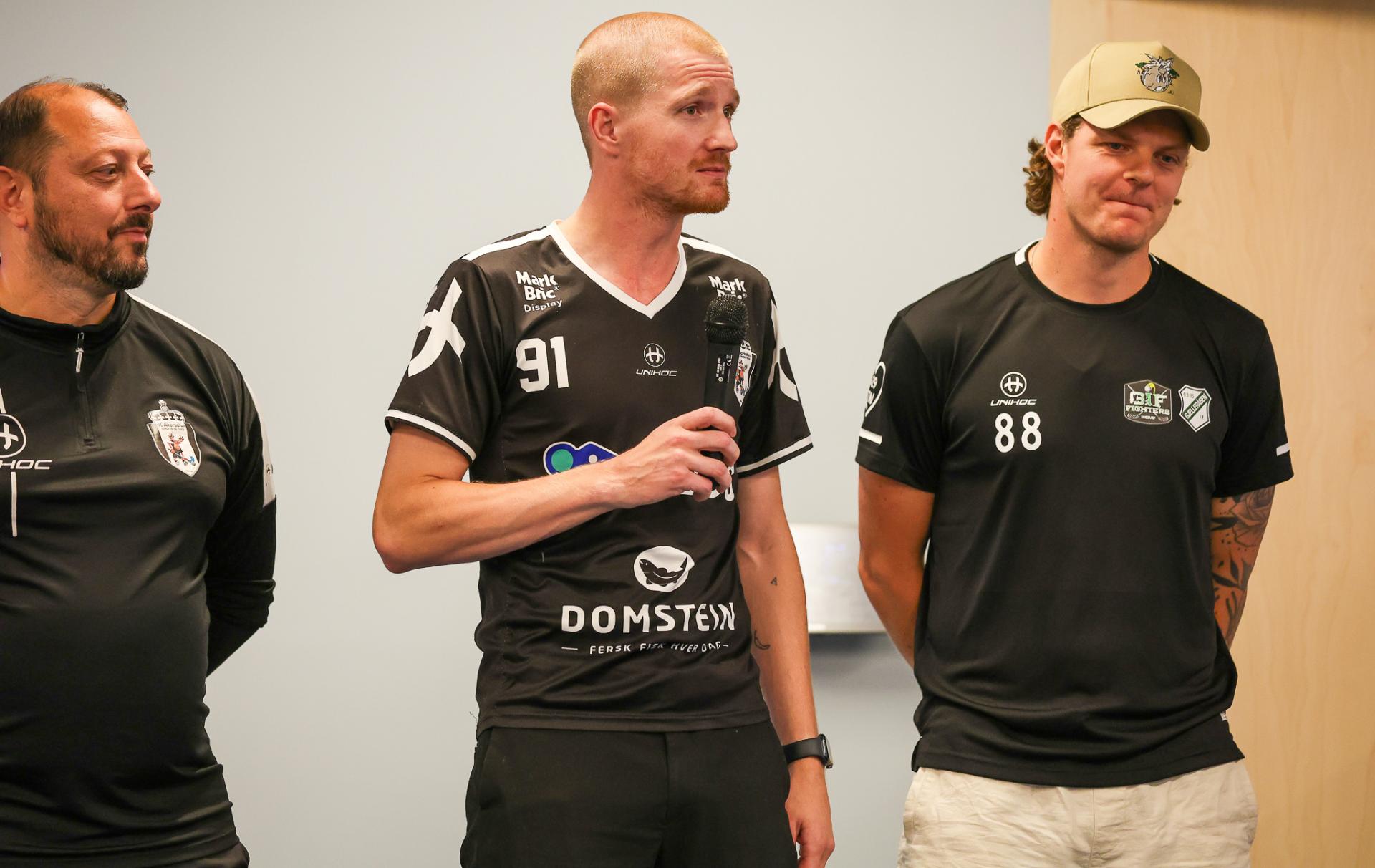 Bilder fra kick-off med eliteseriene 31. august 2026 på Ullevål stadion.
