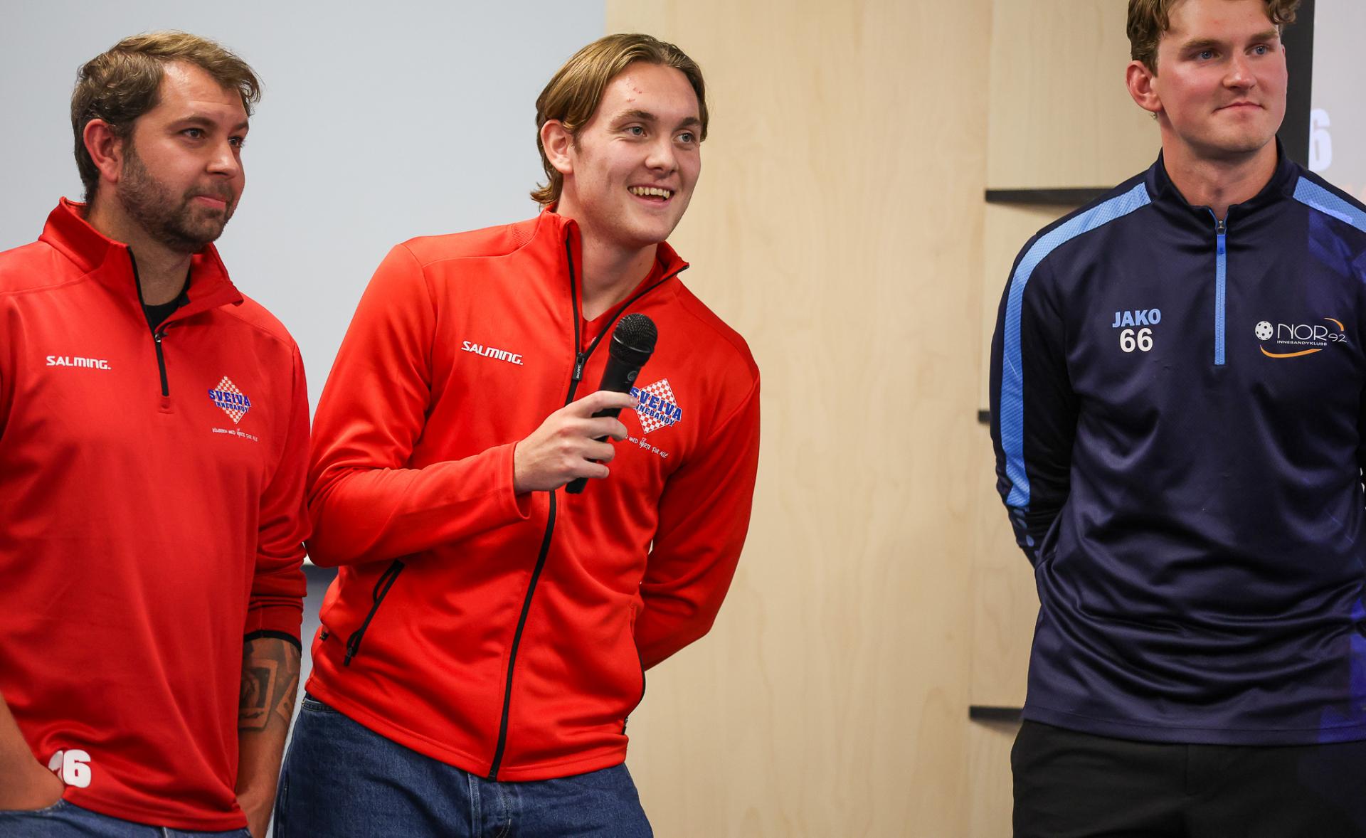 Bilder fra kick-off med eliteseriene 31. august 2026 på Ullevål stadion.