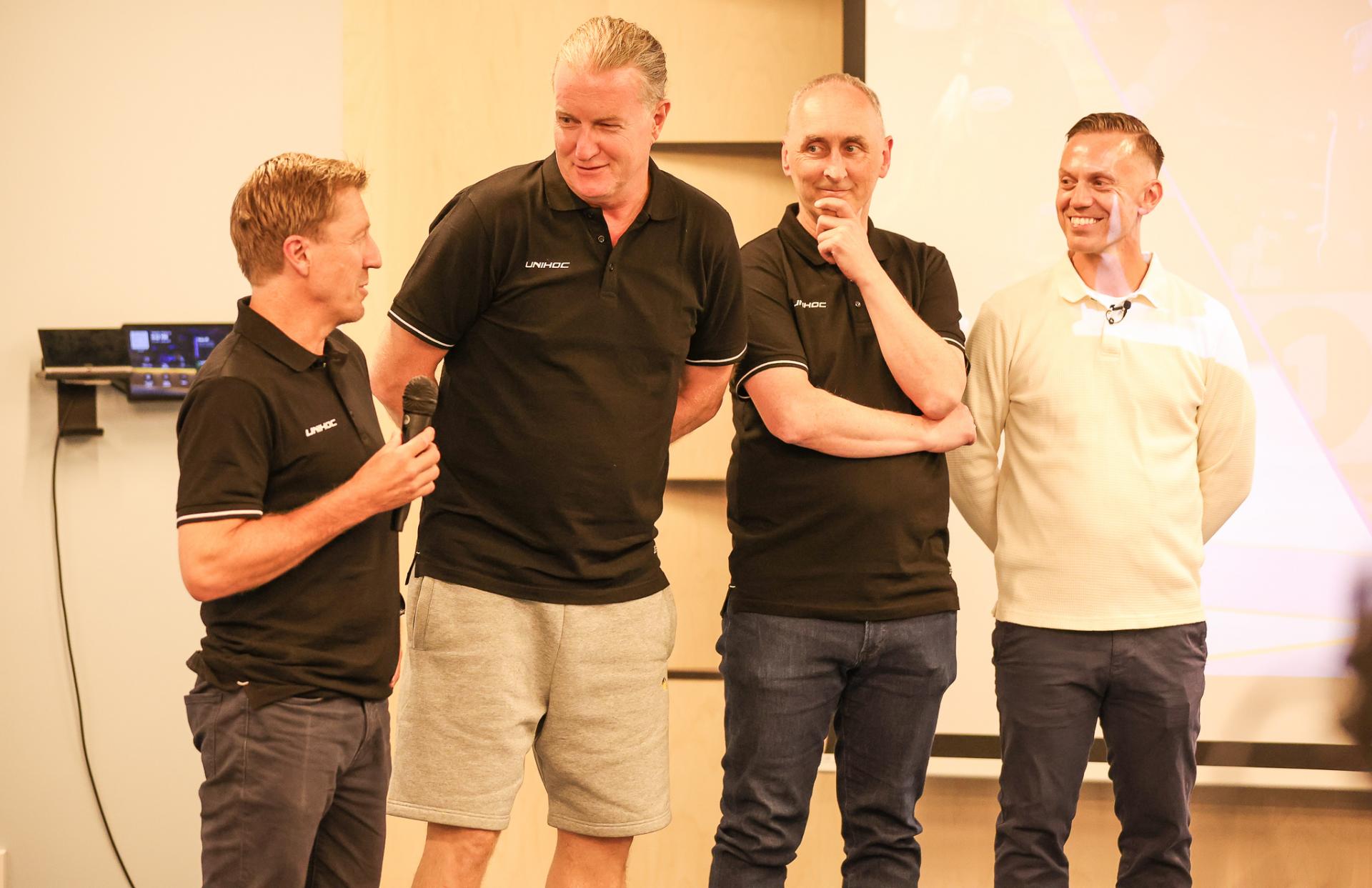 Bilder fra kick-off med eliteseriene 31. august 2026 på Ullevål stadion.
