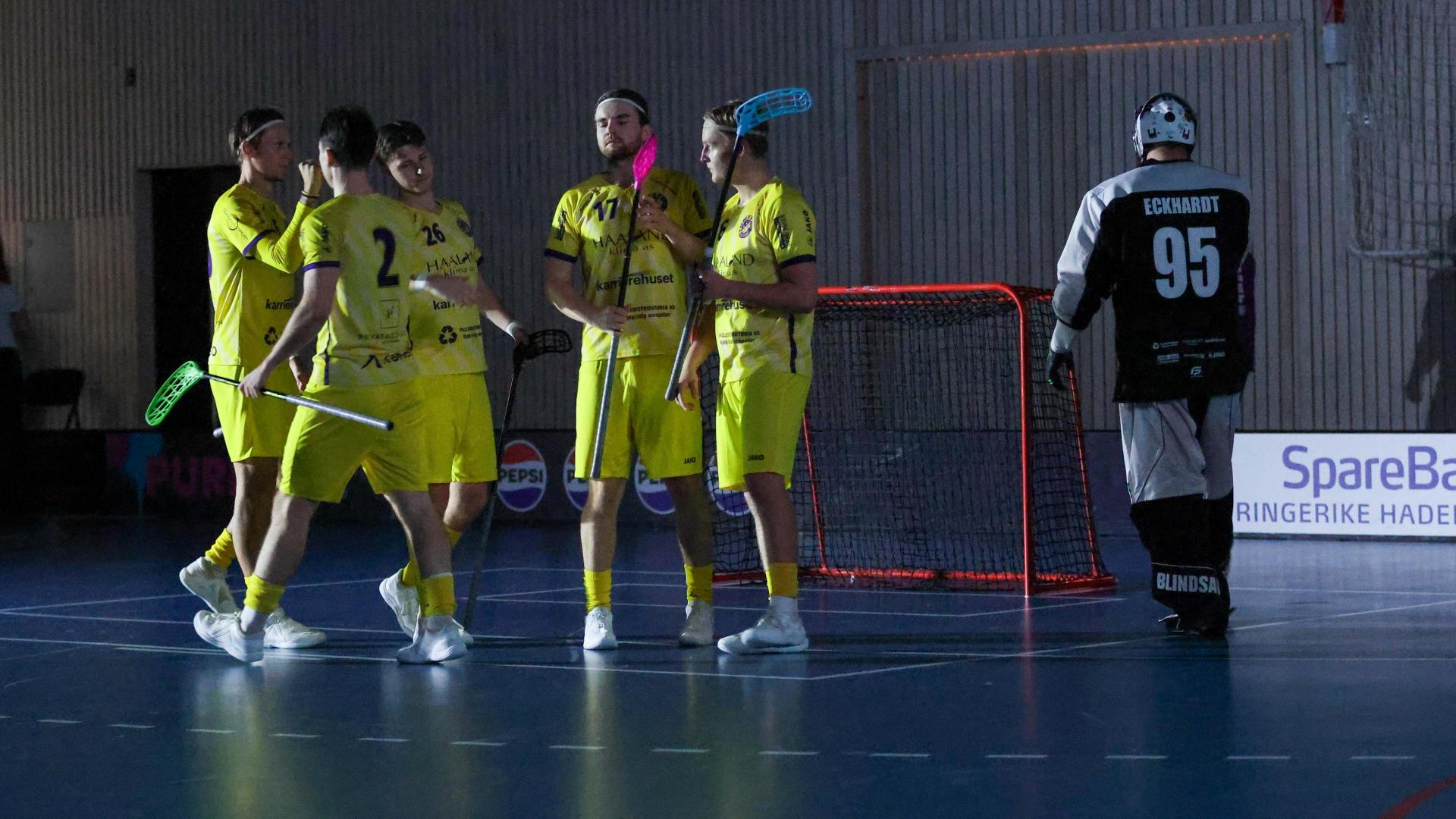Bilder fra Slattumhallen og kampen mellom Gjelleråsen og Tunet i eliteserien for menn 2. oktober 2026.