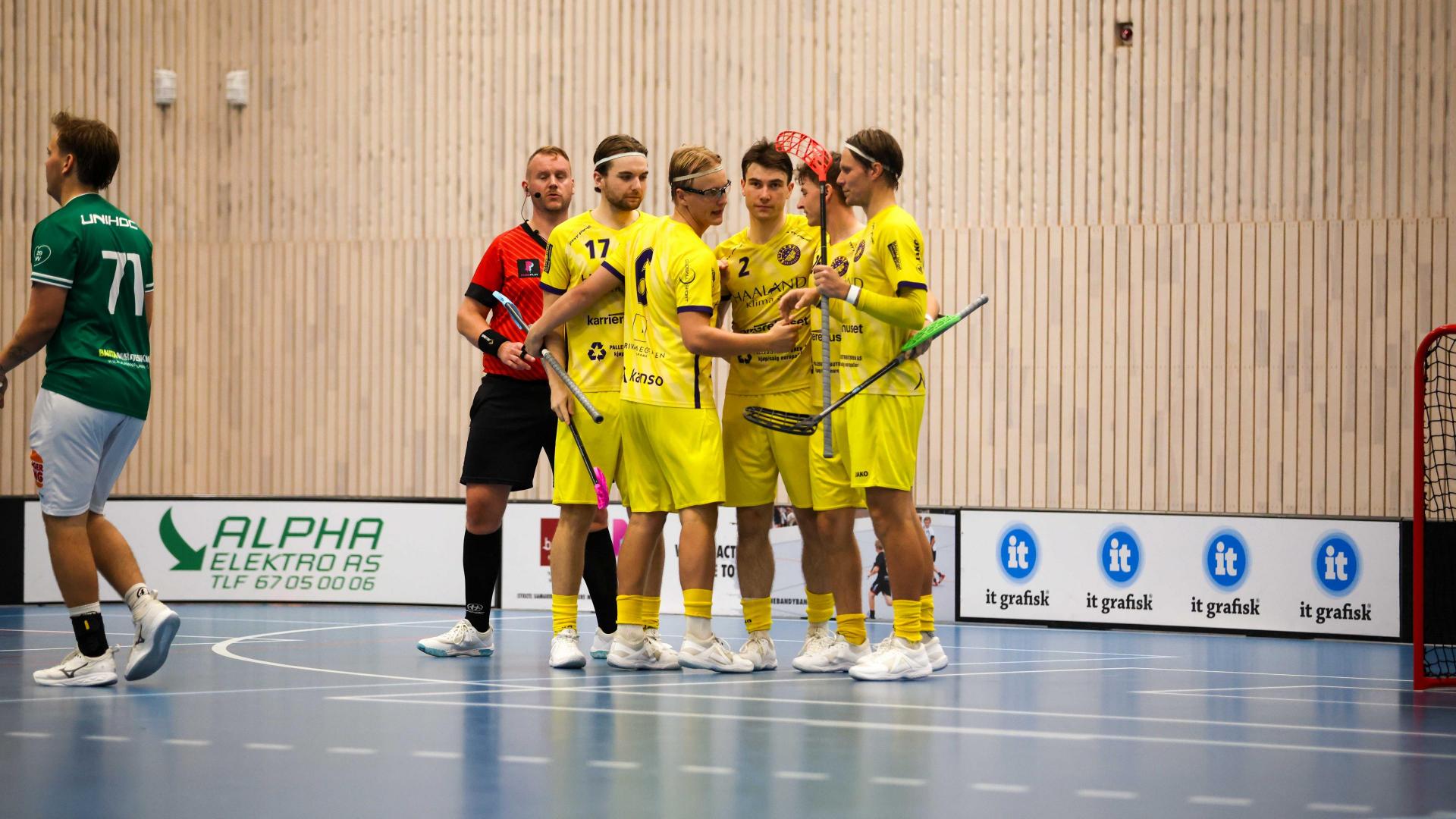 Bilder fra Slattumhallen og kampen mellom Gjelleråsen og Tunet i eliteserien for menn 2. oktober 2026.
